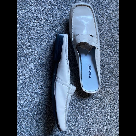 Women’s shoes - Picture 4 of 5